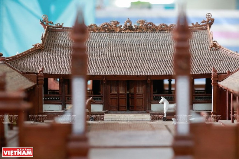 La vista exterior del templo comunal no es diferente del edificio real. (Fuente: VNA) La vista exterior del templo comunal no es diferente del edificio real. (Fuente: VNA)
