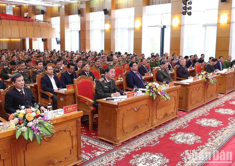 El primer ministro Pham Minh Chinh y delegados en la cita. El primer ministro Pham Minh Chinh y delegados en la cita.