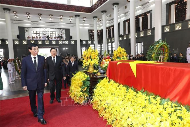 El miembro del Comité Permanente del Buró Político del Comité Central del Partido Comunista de China (PCC) y presidente del Comité Nacional de la Conferencia Consultiva Política del Pueblo Chino (CCPPCh), Wang Huning, en el acto. (Fuente: VNA)