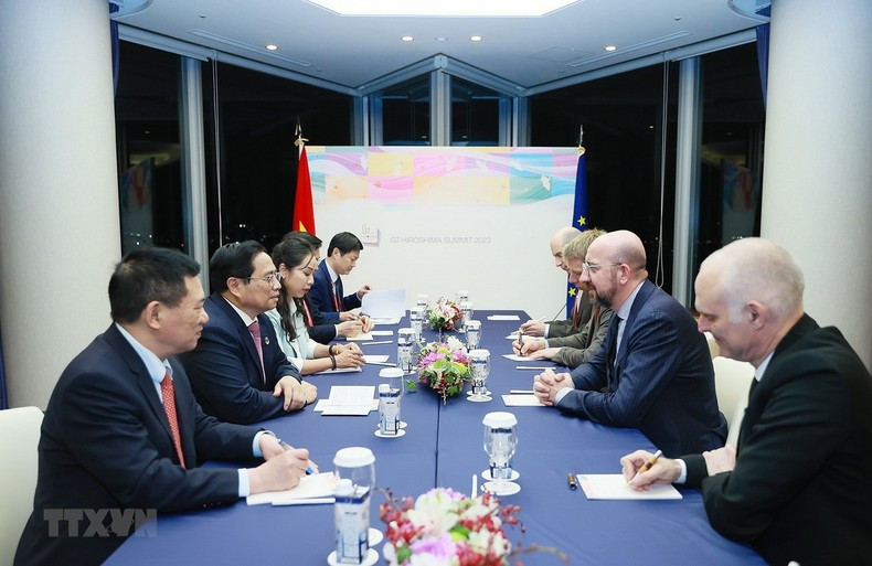 El jefe del Gobierno vietnamita en el encuentro con el presidente del Consejo Europeo, Charles Michel. (Foto: VNA) El jefe del Gobierno vietnamita en el encuentro con el presidente del Consejo Europeo, Charles Michel. (Foto: VNA)