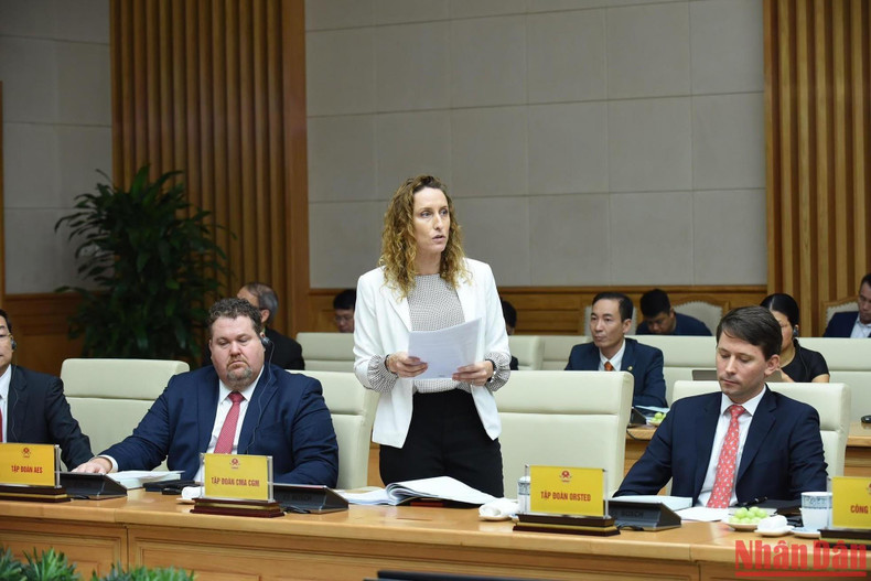 Representante de la empresa francesa de transporte CMA CGM en la cita.