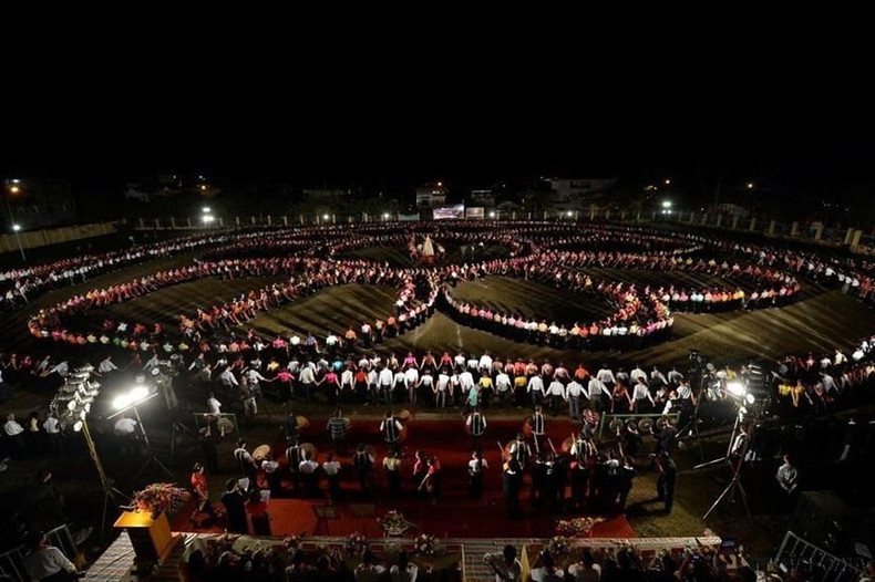 La danza antigua de Xoe, de la etnia Thai, fue reconocida por la Unesco como patrimonio cultural inmaterial de la humanidad en 2022. (Fotografía: VNA)