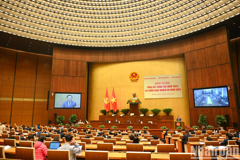 Escena de la conferencia.