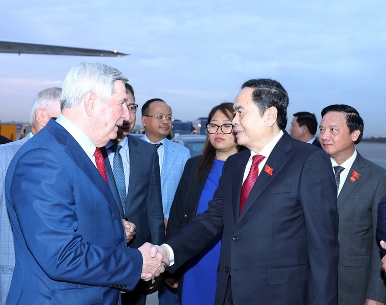 Ceremonia de despedida del presidente de la ANV, Tran Thanh Man, en el aeropuerto de Vnukovo, en Moscú, Rusia. (Foto: VNA) Ceremonia de despedida del presidente de la ANV, Tran Thanh Man, en el aeropuerto de Vnukovo, en Moscú, Rusia. (Foto: VNA)