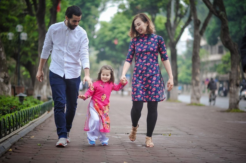 Una familia joven. (Fuente: VNA)