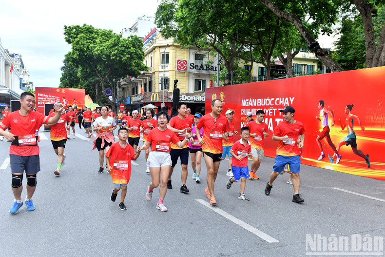 El evento difunde el mensaje de una comunidad libre de drogas. El evento difunde el mensaje de una comunidad libre de drogas.