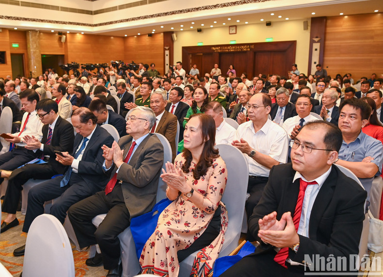 Escena de la ceremonia. Escena de la ceremonia.