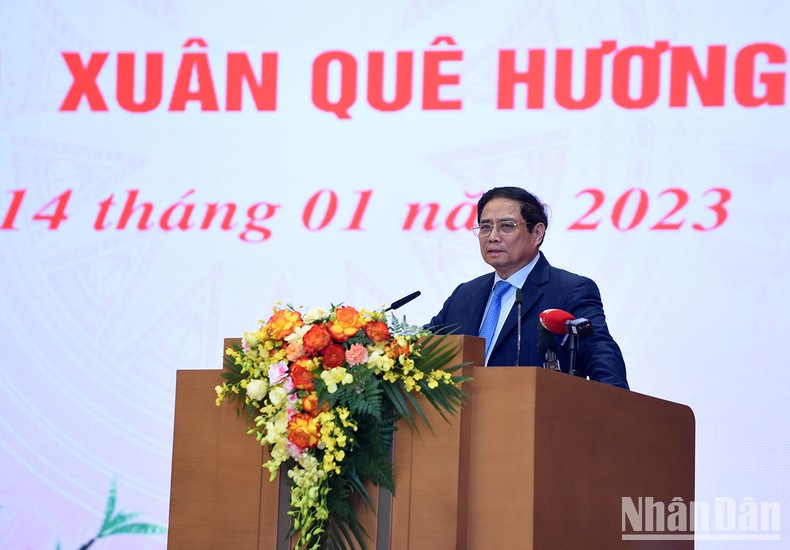 El primer ministro, Pham Minh Chinh, habla en el encuentro. El primer ministro, Pham Minh Chinh, habla en el encuentro.