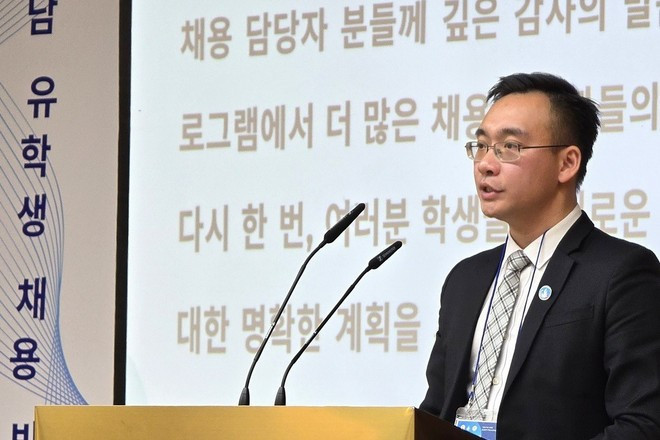 El presidente de VSAK, Nguyen Tran Hung, pronuncia un discurso en el evento. (Foto: VNA)