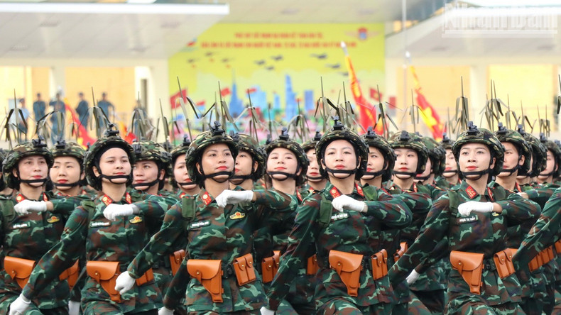 Bloque de oficiales femeninas de comunicación. Bloque de oficiales femeninas de comunicación.