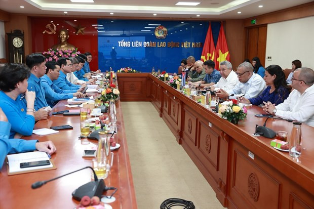 En las conversaciones entre la Central de Trabajadores de Cuba y la Confederación General del Trabajo de Vietnam (Foto: laodong.vn) En las conversaciones entre la Central de Trabajadores de Cuba y la Confederación General del Trabajo de Vietnam (Foto: laodong.vn)