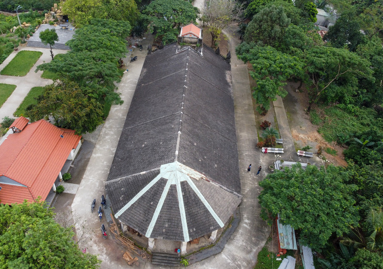 El arco ojival, también conocido como arco apuntado gótico, constituye uno de las principales señas de identidad de la arquitectura gótica. El arco ojival, también conocido como arco apuntado gótico, constituye uno de las principales señas de identidad de la arquitectura gótica.