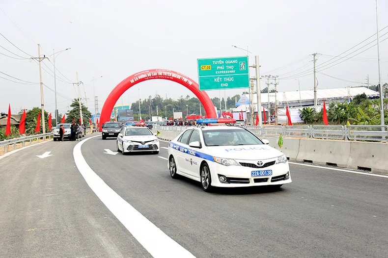 La autopista Tuyen Quang - Phu Tho. (Foto: Nhan Dan)