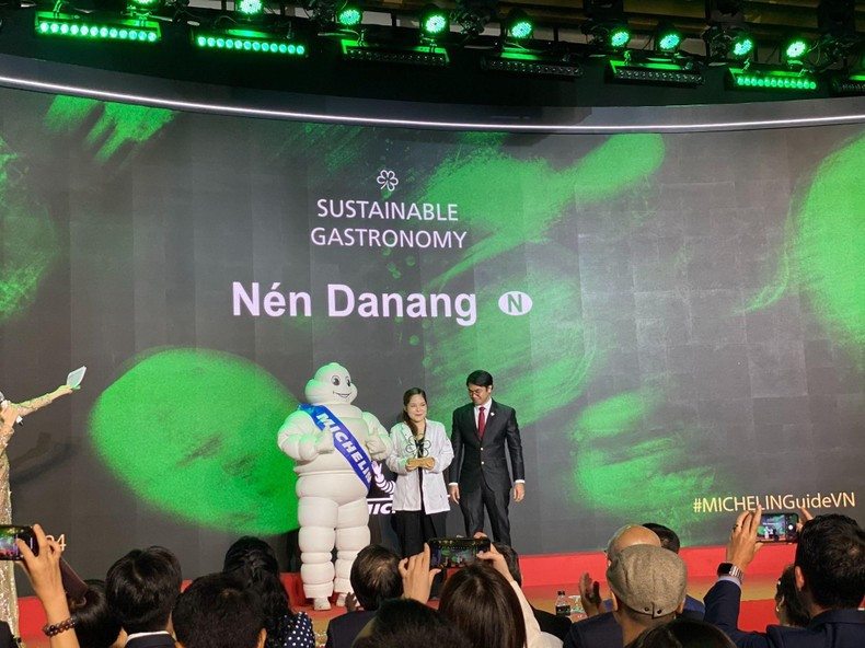 Nen Danang es el único restaurante en Vietnam galardonado con la Estrella Verde. Nen Danang es el único restaurante en Vietnam galardonado con la Estrella Verde.