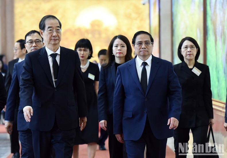 El primer ministro Pham Minh Chinh y su homologo surcoreano, Han Duck Soo. El primer ministro Pham Minh Chinh y su homologo surcoreano, Han Duck Soo.