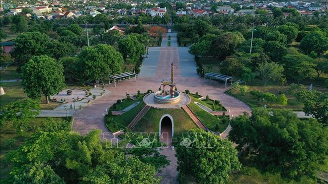Monumento a los héroes y mártires en la antigua ciudadela de Quang Tri. (Foto: VNA)