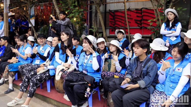 Turistas extraneros en el evento. Turistas extraneros en el evento.