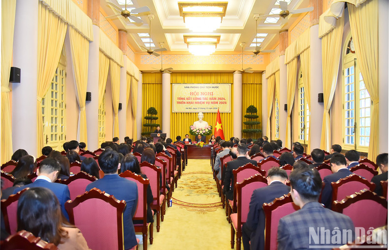 Vista de la conferencia. Vista de la conferencia.