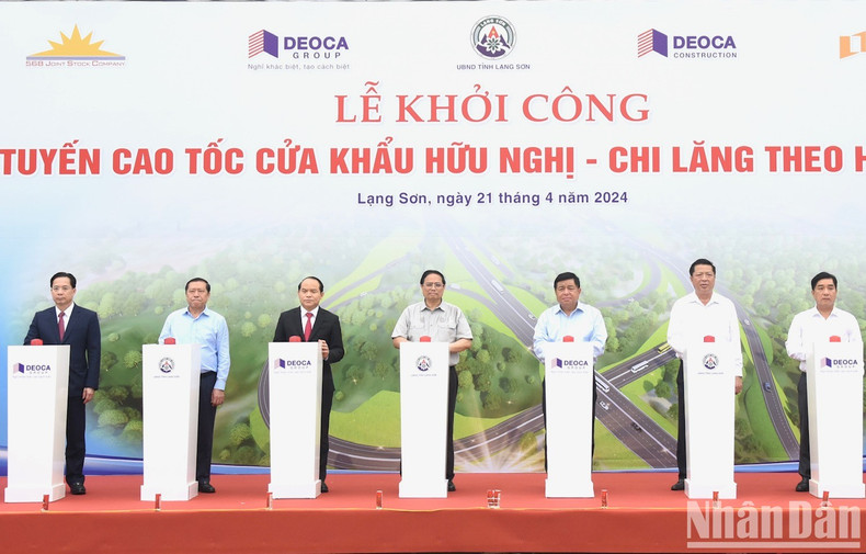 El primer ministro y los delegados da inicio al proyecto.