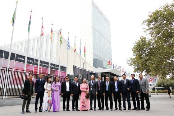 La delegación de Ciudad Ho Chi Minh se encuentra en la sede de las Naciones Unidas. (Foto: sggp.org.vn) La delegación de Ciudad Ho Chi Minh se encuentra en la sede de las Naciones Unidas. (Foto: sggp.org.vn)