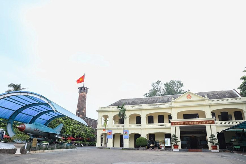 El Museo de Historia Militar de Vietnam en el distrito de Ba Dinh constituye uno de los seis de ese tipo a nivel nacional y el primero del sistema de museos militares. (Fotografía: Vietnam+) El Museo de Historia Militar de Vietnam en el distrito de Ba Dinh constituye uno de los seis de ese tipo a nivel nacional y el primero del sistema de museos militares. (Fotografía: Vietnam+)