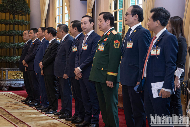 Delegados a la ceremonia de firma de documentos de cooperación entre Vietnam y Bélgica.