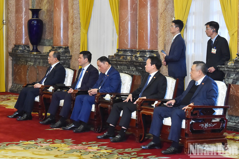 Delegados vietnamitas a la cita. Delegados vietnamitas a la cita.