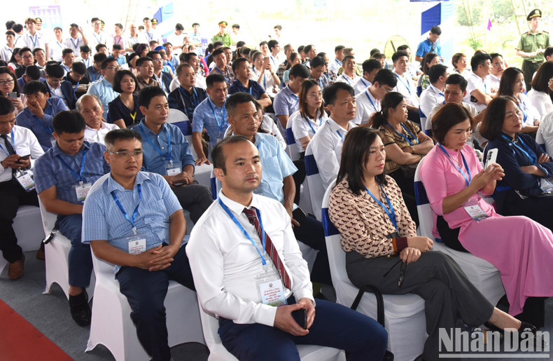 Asistentes a la cita.