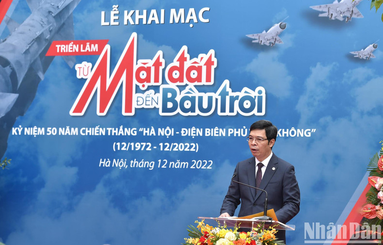 El director del Centro de Preservación de Patrimonio Thang Long-Hanói, Nguyen Thanh Quang, pronuncia el discurso inaugural. El director del Centro de Preservación de Patrimonio Thang Long-Hanói, Nguyen Thanh Quang, pronuncia el discurso inaugural.