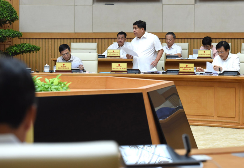 El ministro de Planificación e Inversiones, Nguyen Chi Dung, interviene en la cita. El ministro de Planificación e Inversiones, Nguyen Chi Dung, interviene en la cita.