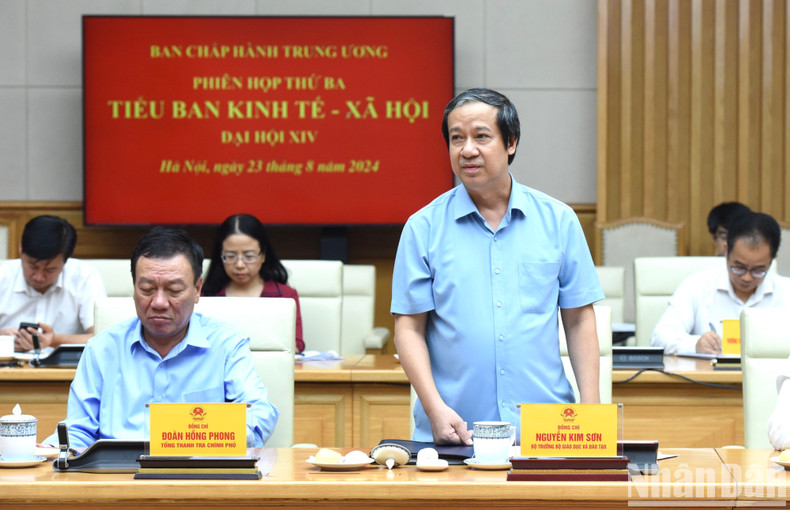 El ministro de Educación y Formación Nguyen Kim Son. El ministro de Educación y Formación Nguyen Kim Son.