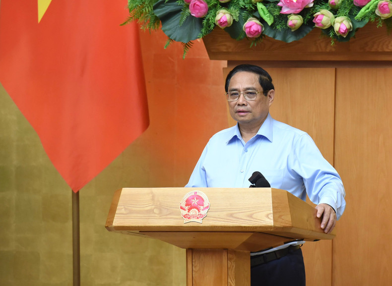 El primer ministro Pham Minh Chinh preside la reunión. El primer ministro Pham Minh Chinh preside la reunión.