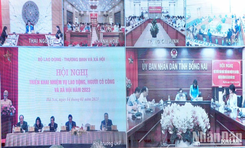 Delegada de la provincia sureña de Dong Nai presenta su ponencia en la conferencia. Delegada de la provincia sureña de Dong Nai presenta su ponencia en la conferencia.