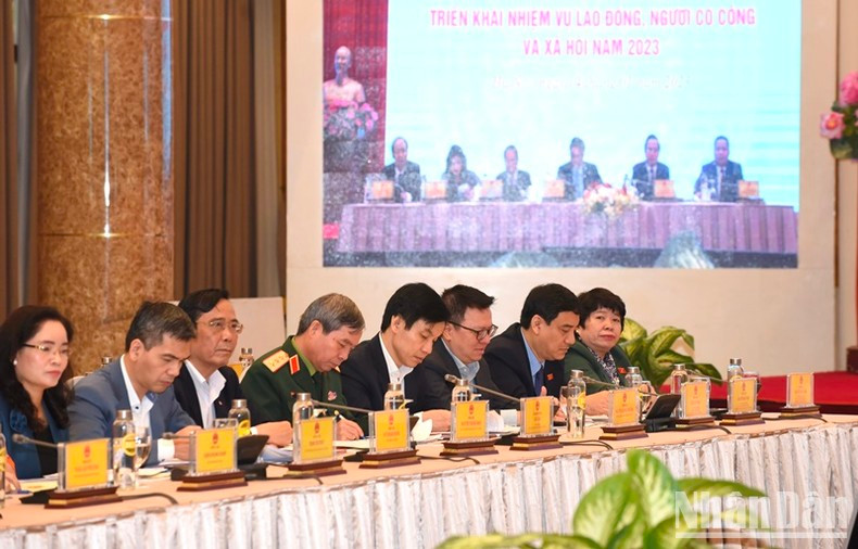 Delegados en la conferencia. Delegados en la conferencia.