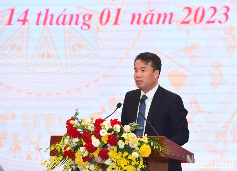 El director general del Seguro Social de Vietnam, Nguyen The Manh, habla en la conferencia. El director general del Seguro Social de Vietnam, Nguyen The Manh, habla en la conferencia.