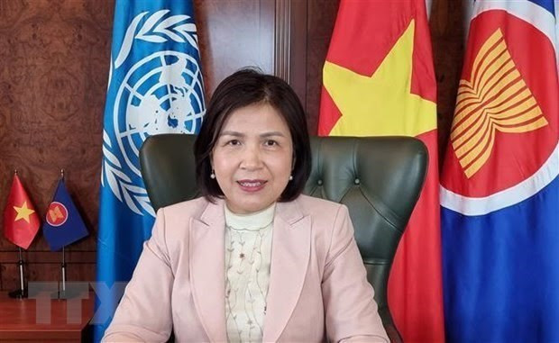 La embajadora Le Thi Tuyet Mai, jefa de la misión de Vietnam ante las Naciones Unidas (ONU), la Organización Mundial del Comercio (OMC) y otros organismos en Ginebra. (Fotografía: VNA) La embajadora Le Thi Tuyet Mai, jefa de la misión de Vietnam ante las Naciones Unidas (ONU), la Organización Mundial del Comercio (OMC) y otros organismos en Ginebra. (Fotografía: VNA)