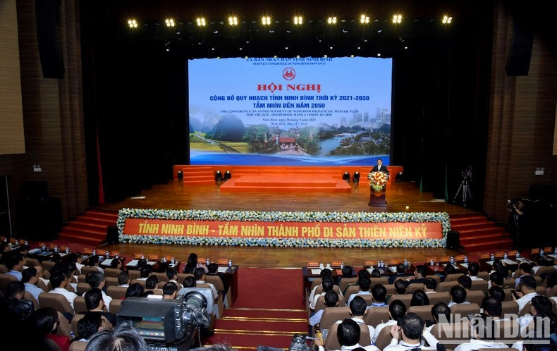 Escena de la conferencia. Escena de la conferencia.