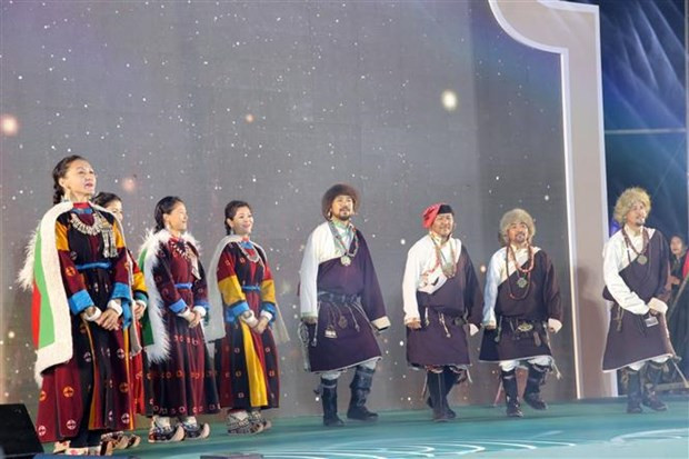 La danza "Jabro Dance" de los indios. (Foto: VNA) La danza "Jabro Dance" de los indios. (Foto: VNA)