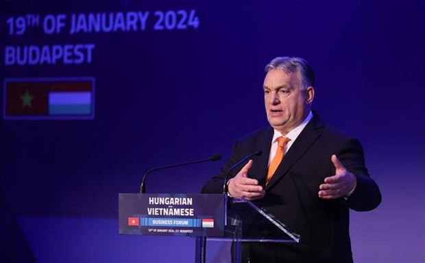 El primer ministro de Hungría, Viktor Orbán, habla en el foro. (Fuente: VNA) El primer ministro de Hungría, Viktor Orbán, habla en el foro. (Fuente: VNA)