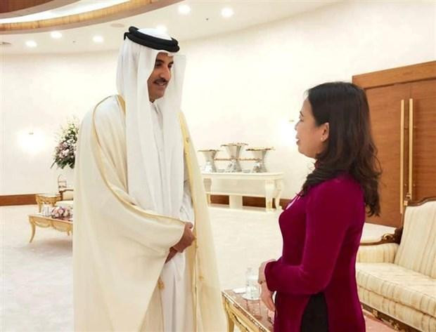 La vicepresidenta de Vietnam, Vo Thi Anh Xuan, y el emir de Qatar, Sheikh Tamim Bin Hamad Al- Thani. (Fotografía: VNA)