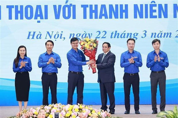 El primer ministro de Vietnam, Pham Minh Chinh, felicita a la Unión de Jóvenes Comunistas Ho Chi Minh por el 92 aniversario de su fundación. (Foto:VNA) El primer ministro de Vietnam, Pham Minh Chinh, felicita a la Unión de Jóvenes Comunistas Ho Chi Minh por el 92 aniversario de su fundación. (Foto:VNA)