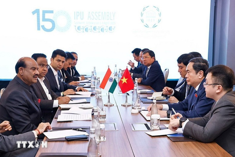 En el encuentro. (Foto: VNA) En el encuentro. (Foto: VNA)