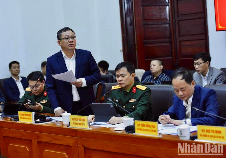 El subdirector general del Grupo de Electricidad de Vietnam, Pham Hong Phuong.