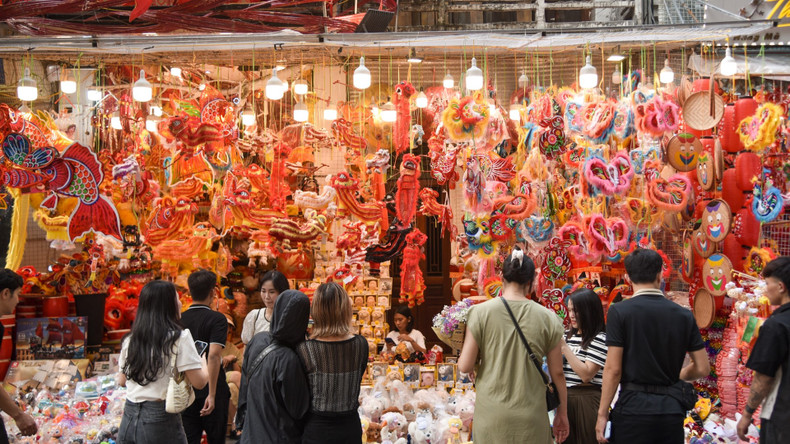 Un ambiente de verdadera fiesta familiar en la capital vietnamita. Un ambiente de verdadera fiesta familiar en la capital vietnamita.