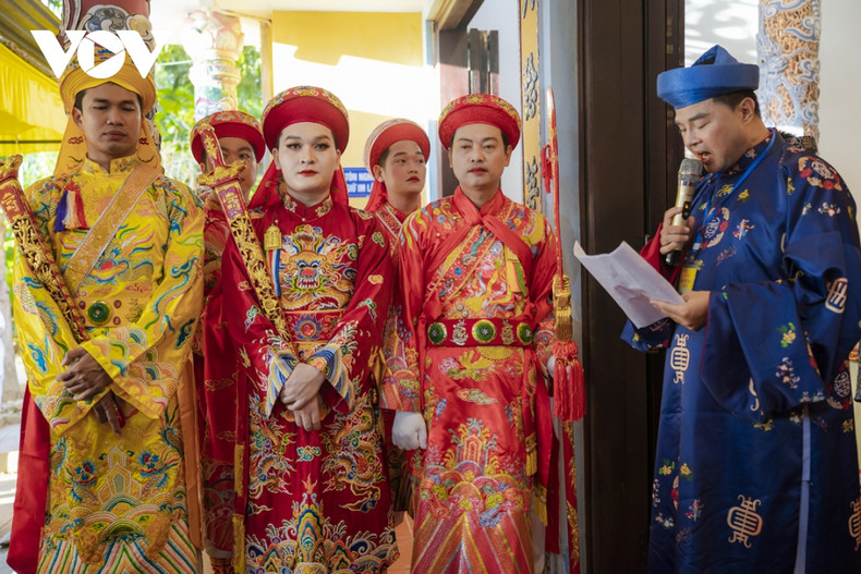 Solemne festividad de adoración a la Diosa Madre en Thua Thien Hue ảnh 3