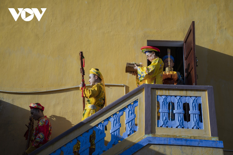 Solemne festividad de adoración a la Diosa Madre en Thua Thien Hue ảnh 6