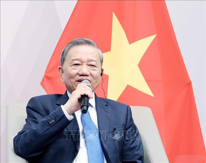 El secretario general del PCV, To Lam, interviene en la cita (Foto: VNA) El secretario general del PCV, To Lam, interviene en la cita (Foto: VNA)