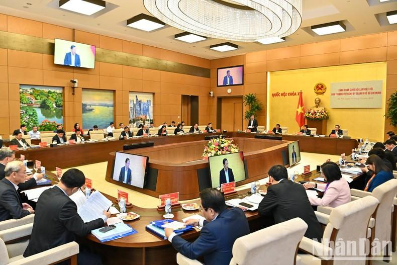 Escena de la reunión. Escena de la reunión.