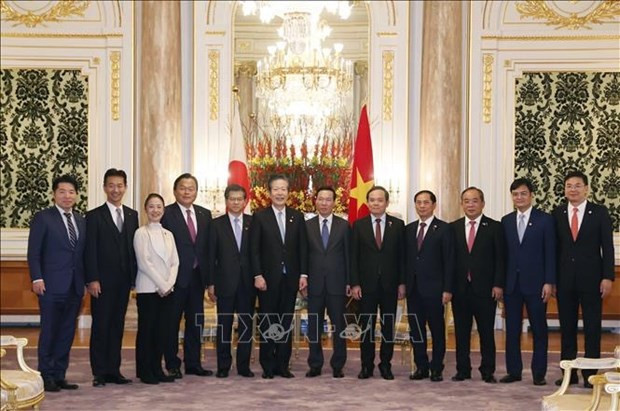 El presidente de Vietnam, Vo Van Thuong; el titular del partido Komeito, Yamaguchi Natsuo; y delegados. (Foto: VNA) El presidente de Vietnam, Vo Van Thuong; el titular del partido Komeito, Yamaguchi Natsuo; y delegados. (Foto: VNA)