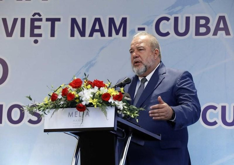 El primer ministro cubano, Manuel Marrero Cruz, habla en el foro. (Fotografía: An Dang/VNA) El primer ministro cubano, Manuel Marrero Cruz, habla en el foro. (Fotografía: An Dang/VNA)